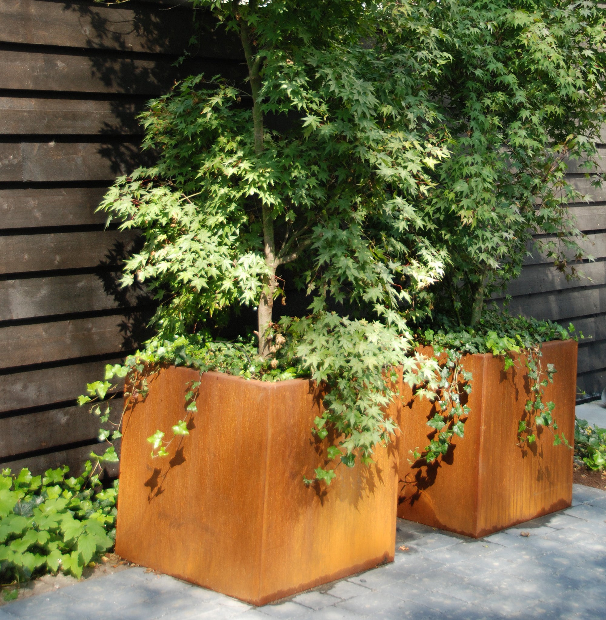 Square Corten Steel Garden Planter, Modern & Contemporary Feel, Outdoor Garden Decoration Ideal for Specimen Plants. Various Sizes Available